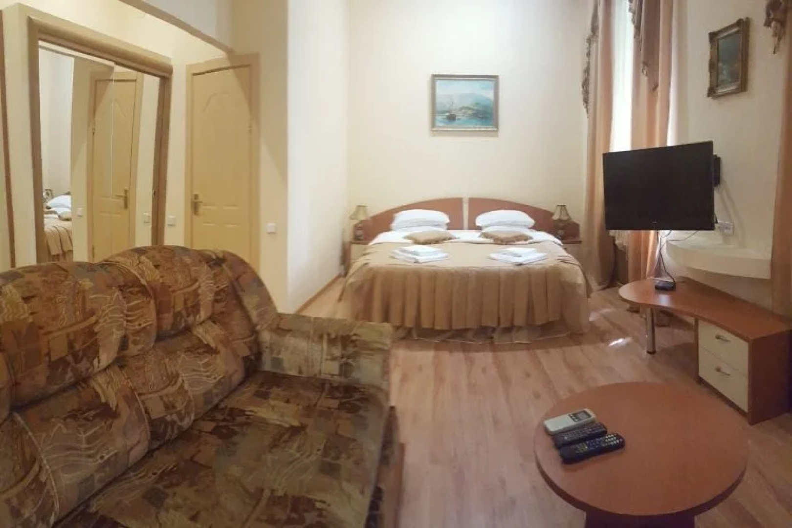 Park Royal Bely Lebed Mini-Hotel