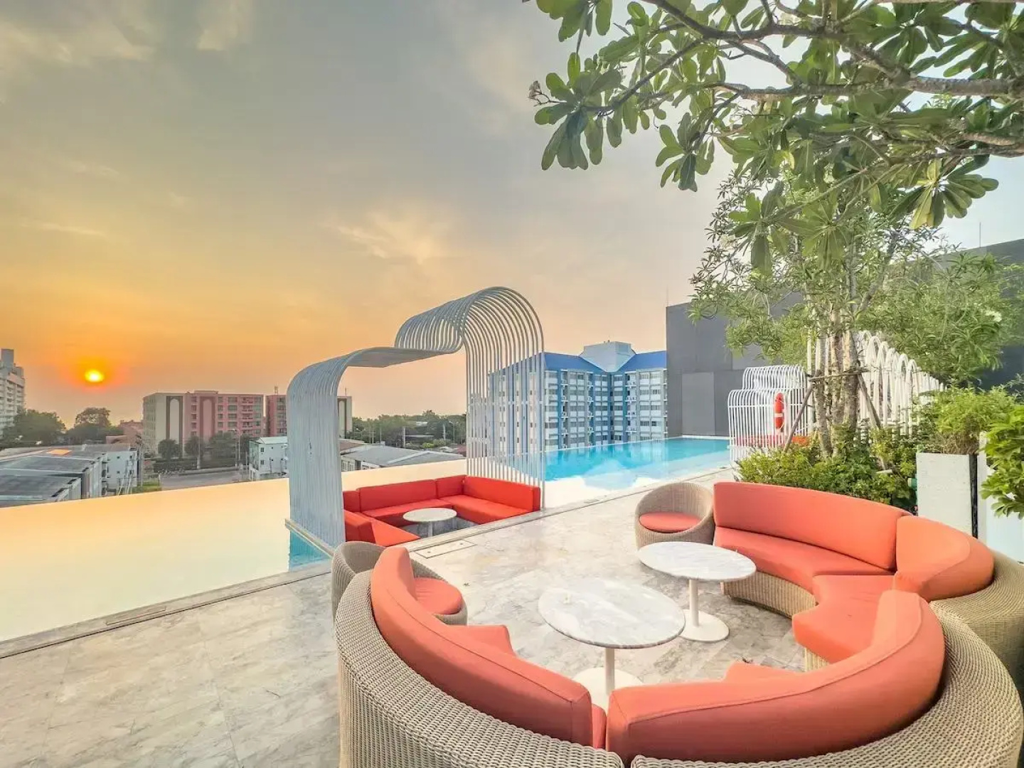 Отель dusitD2 Hua Hin