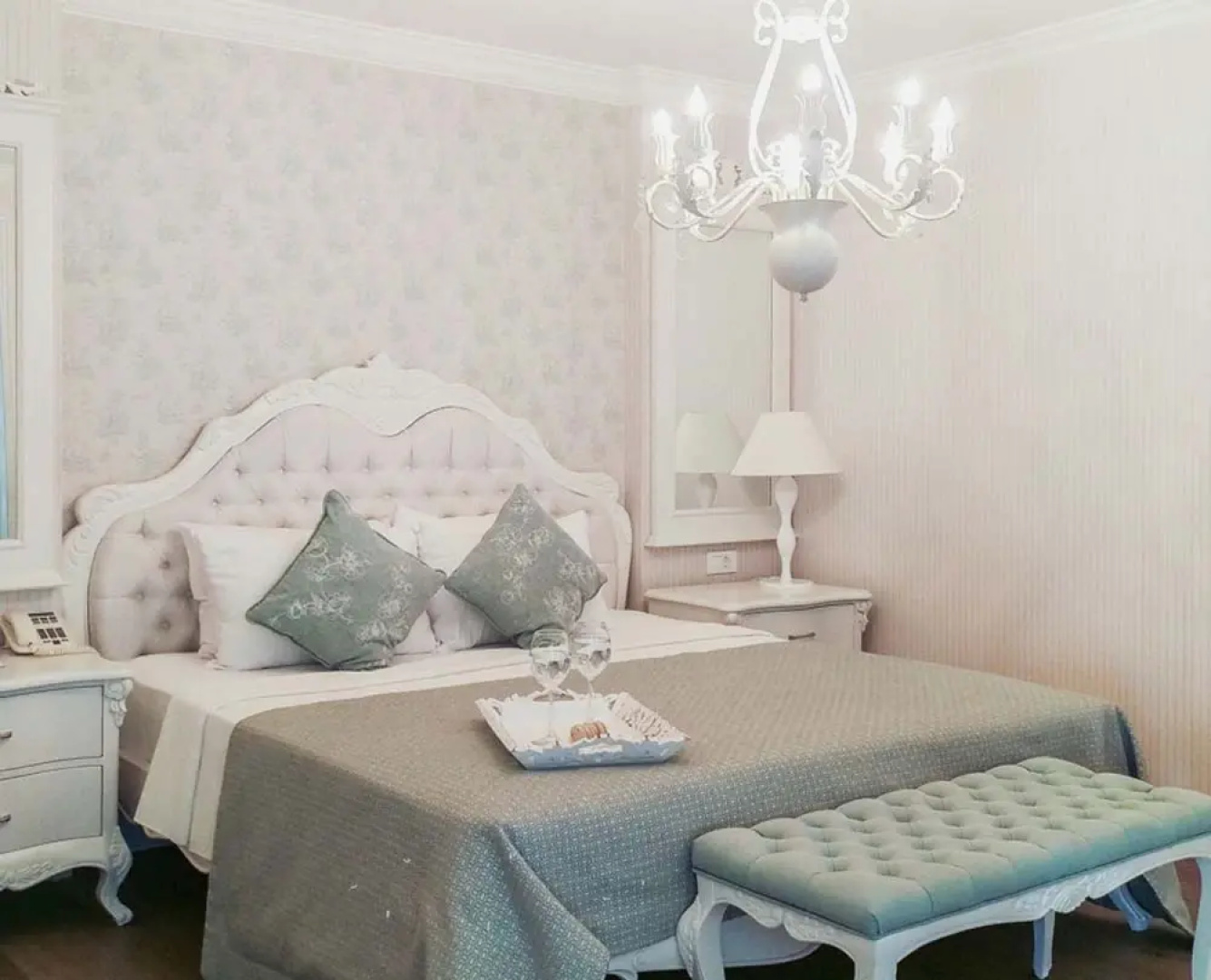 Ena Boutique Hotel & Residences