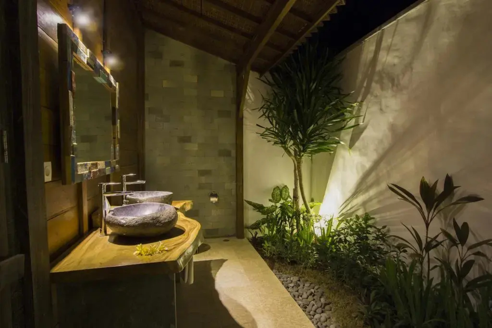 Benthos Bali Dive Resort