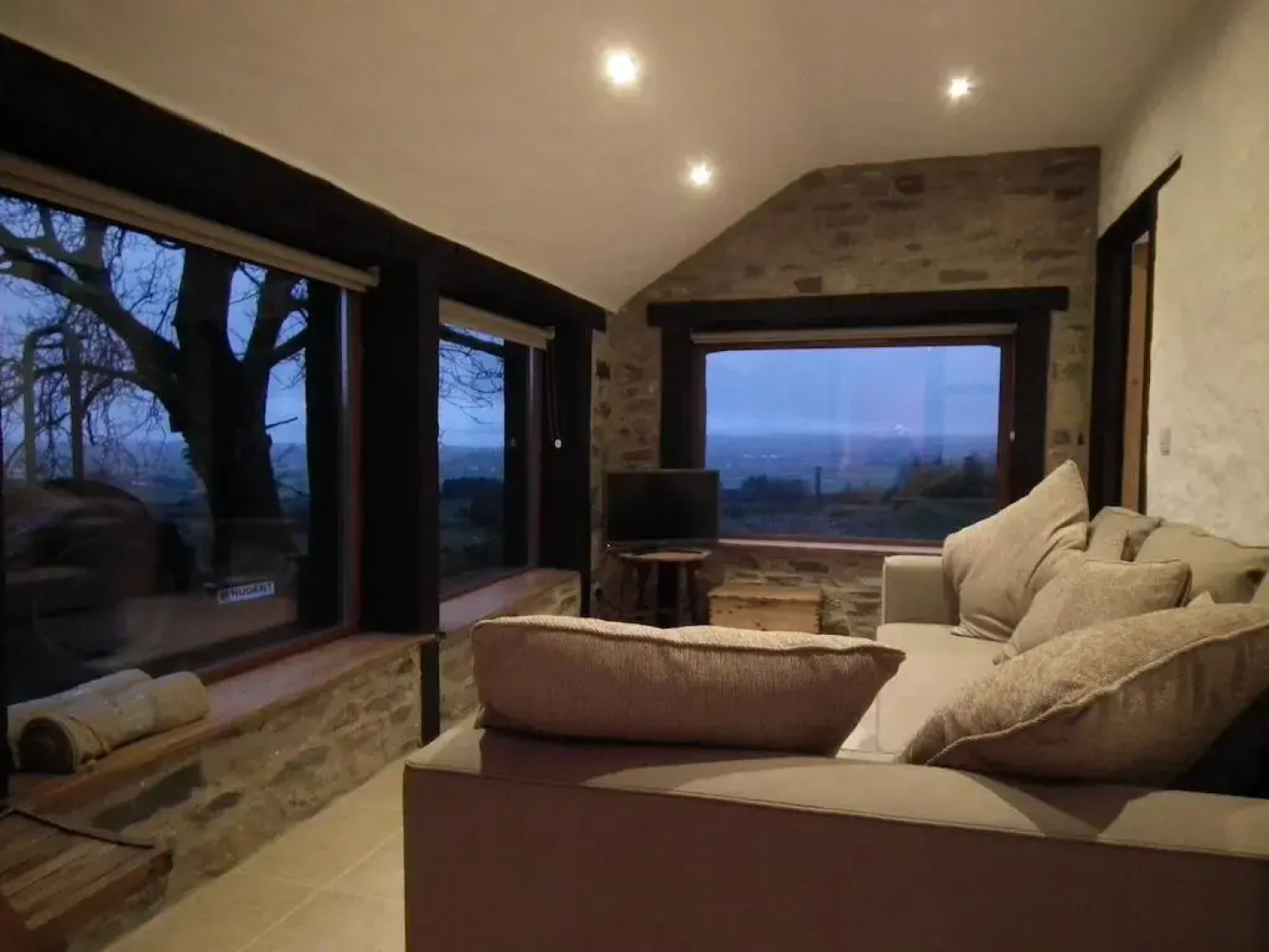 Pollan Rua Cottage & Barn