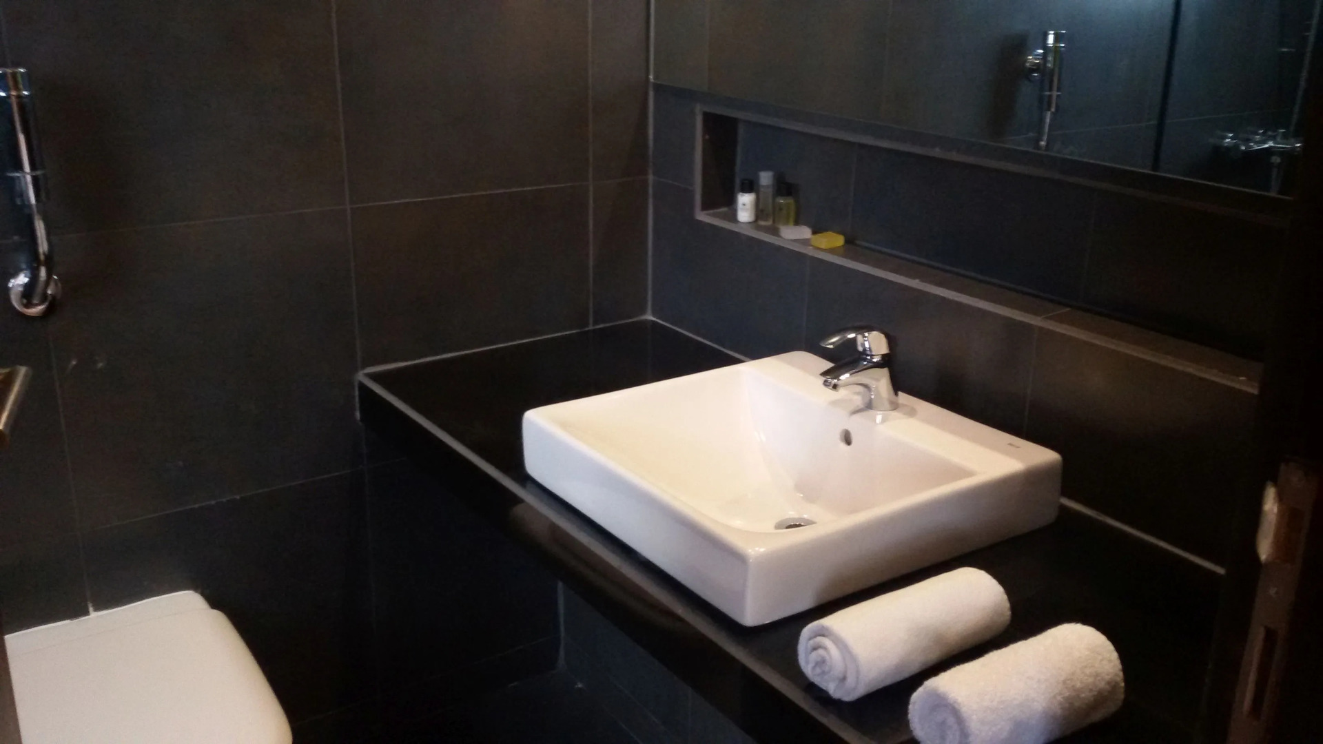 OYO 7386 The Oasis Hotel