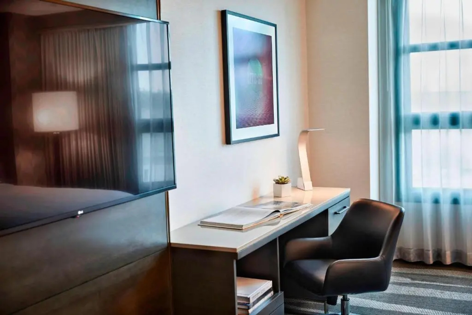 Renaissance Los Angeles Airport Hotel