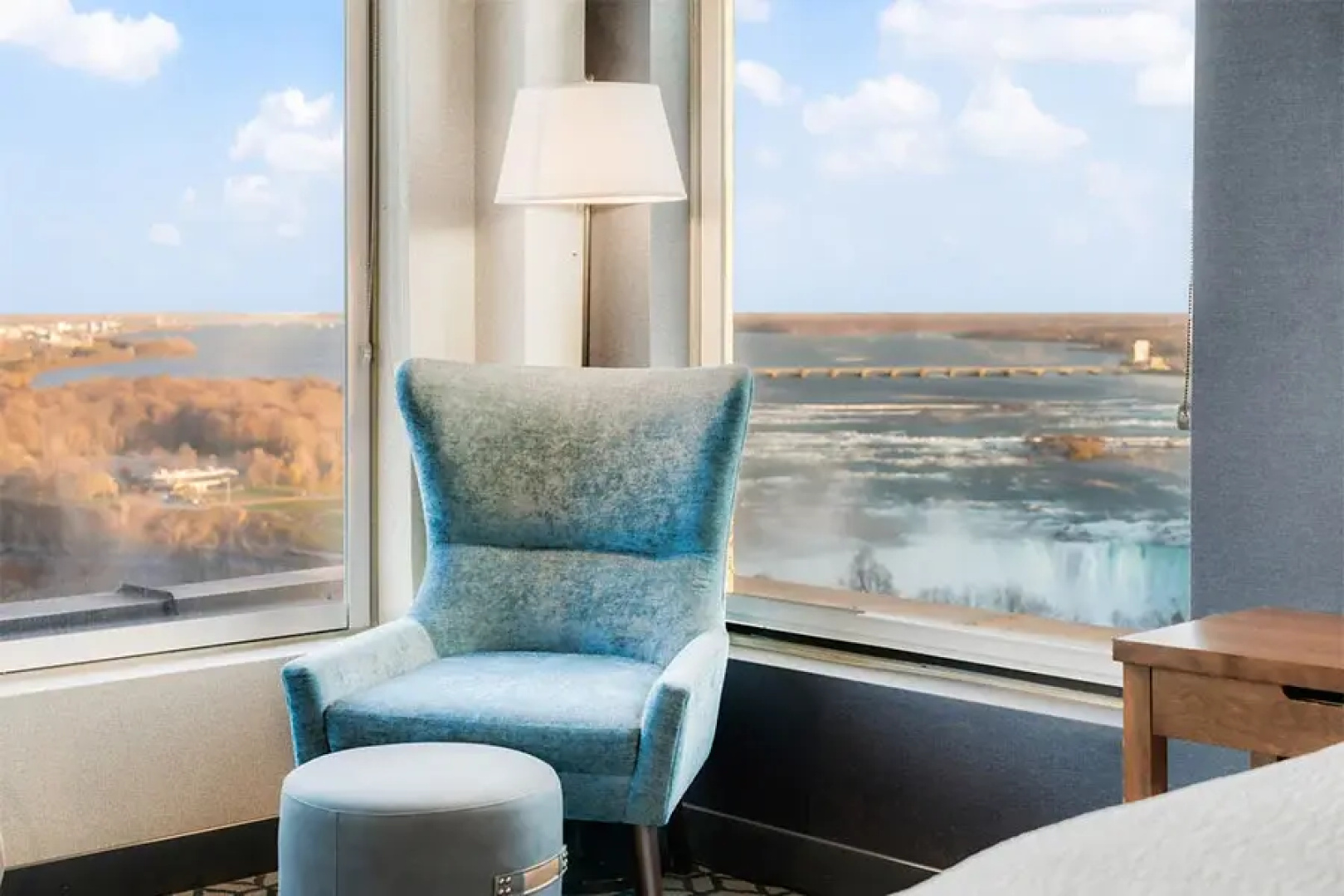 Wyndham Grand Fallsview Hotel