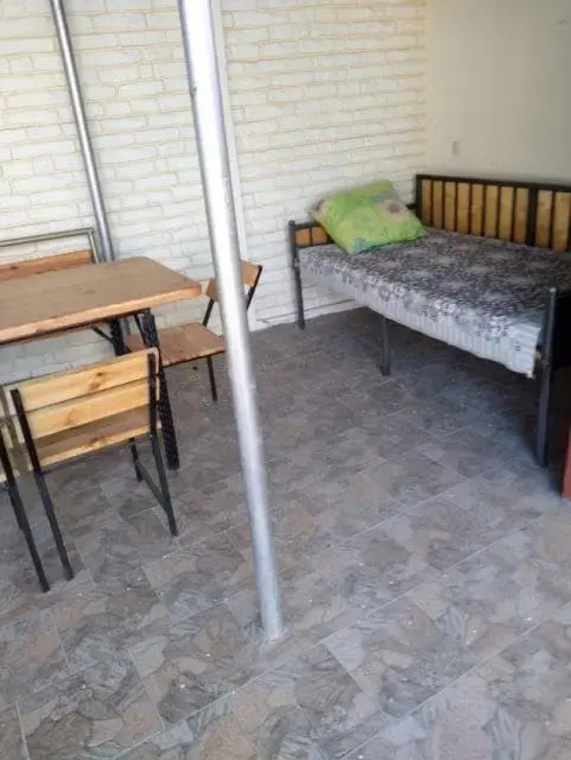 Molodezhnaya 8 Guest House