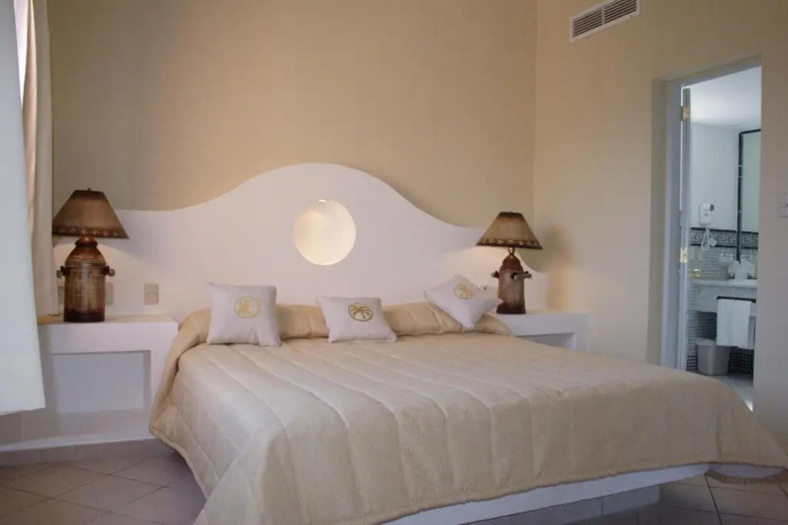 Lifestyle Crown Residence Suites - All Inclusive