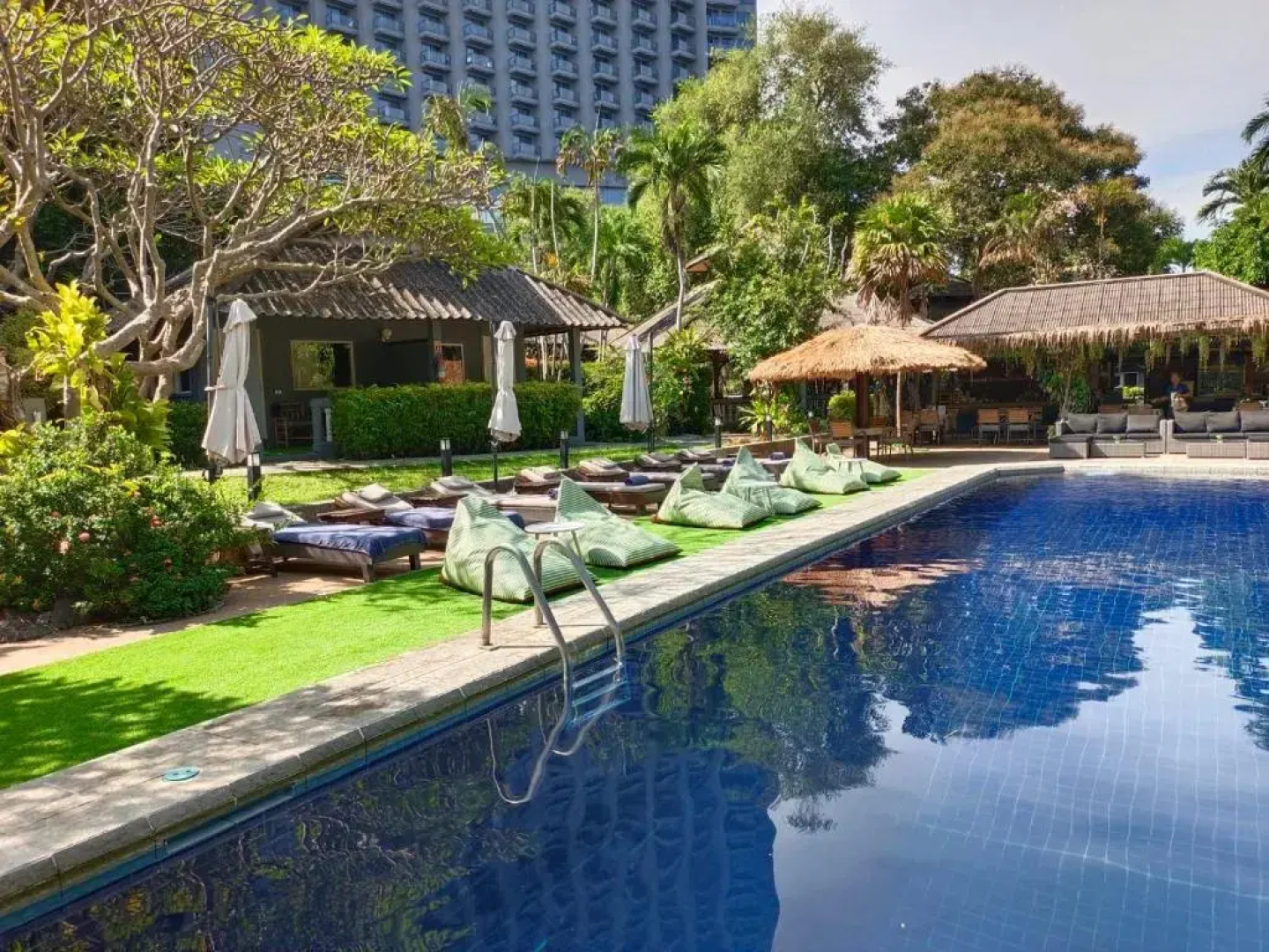 Let's Hyde Pattaya Resort & Villas