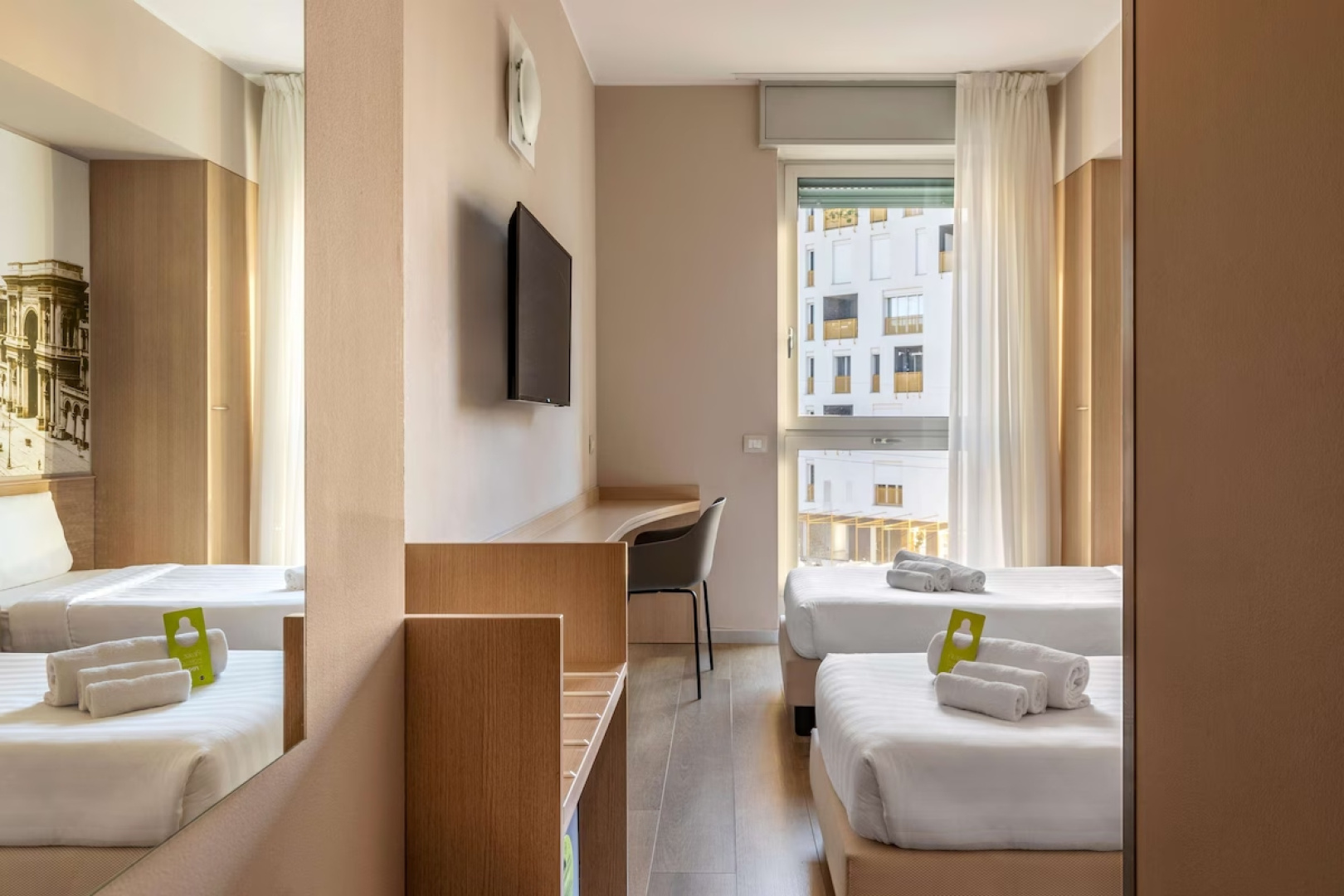 Отель B&B Milano Portello