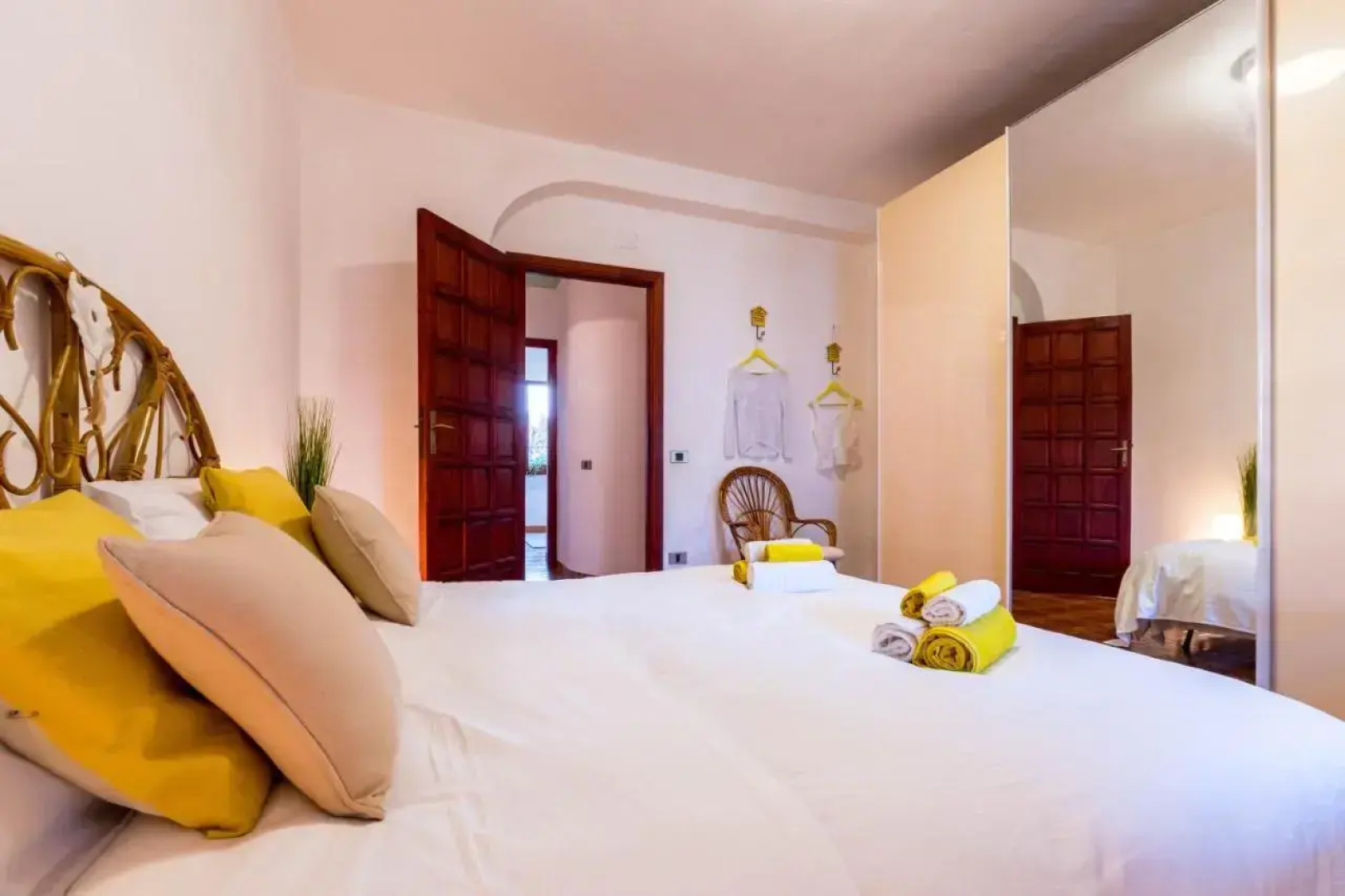 Spazioso Appartamento al Mare con Giardino