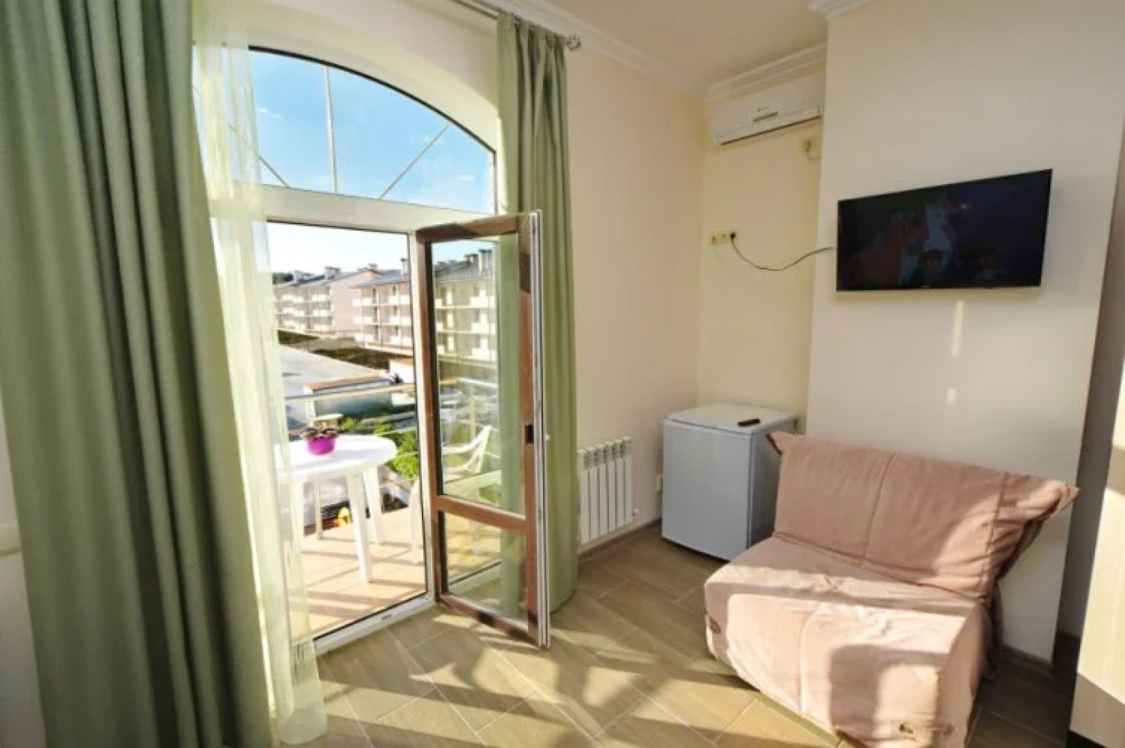 Прибрежный (Дивноморск)