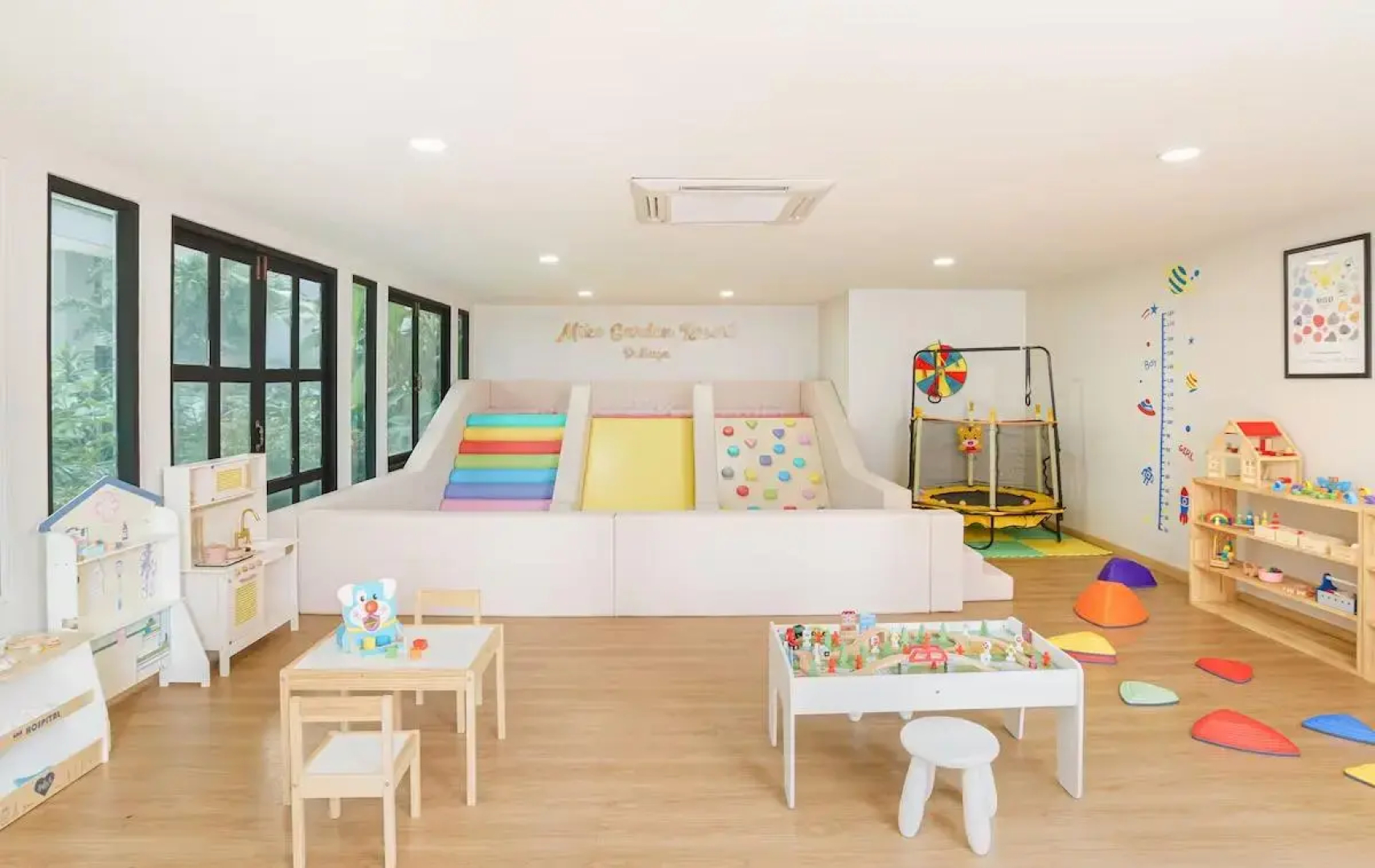 Mike Garden Resort Hotel