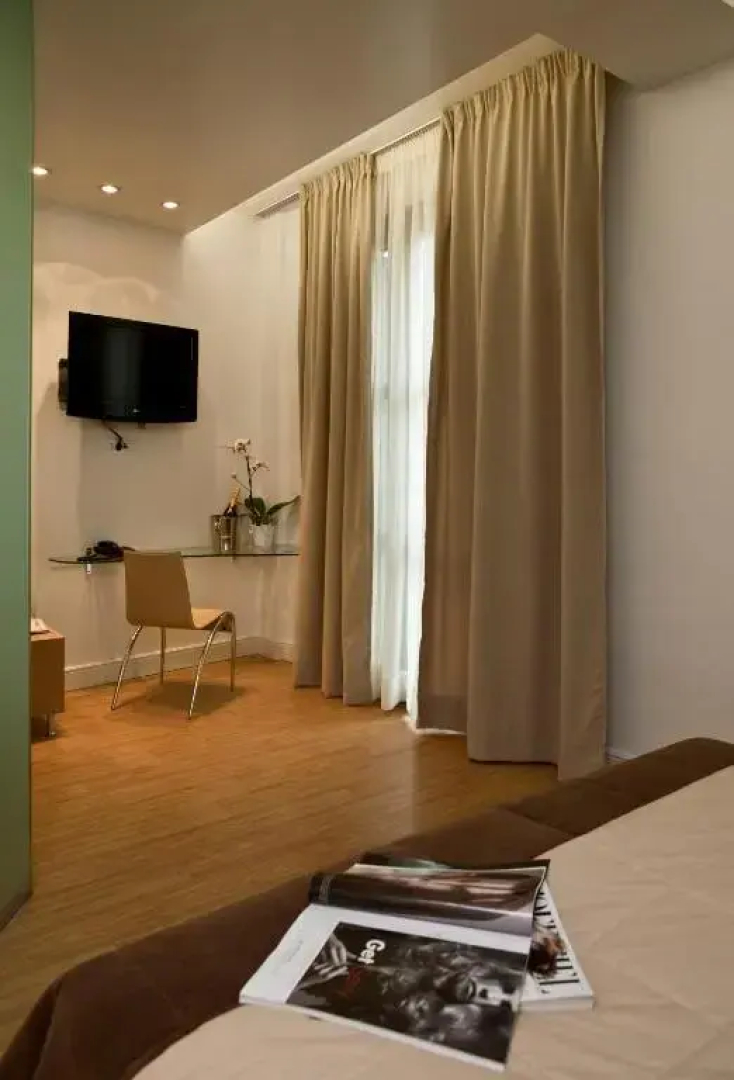 Chic Hotel