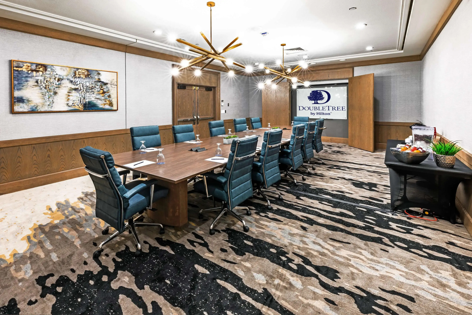 DoubleTree by Hilton Tulsa - Warren Place
