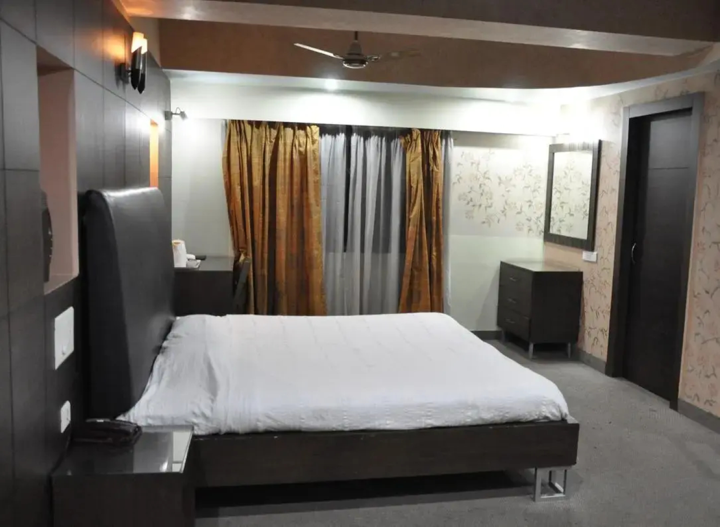 Hotel Monsoon