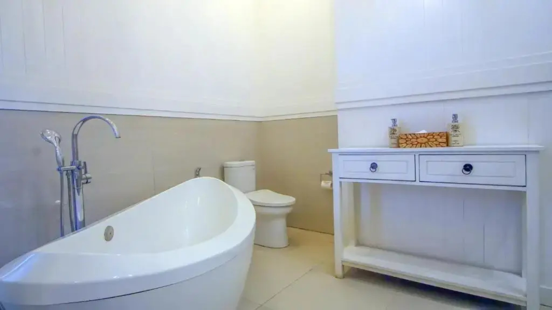 The Crystal Luxury Bay Resort Nusa Dua