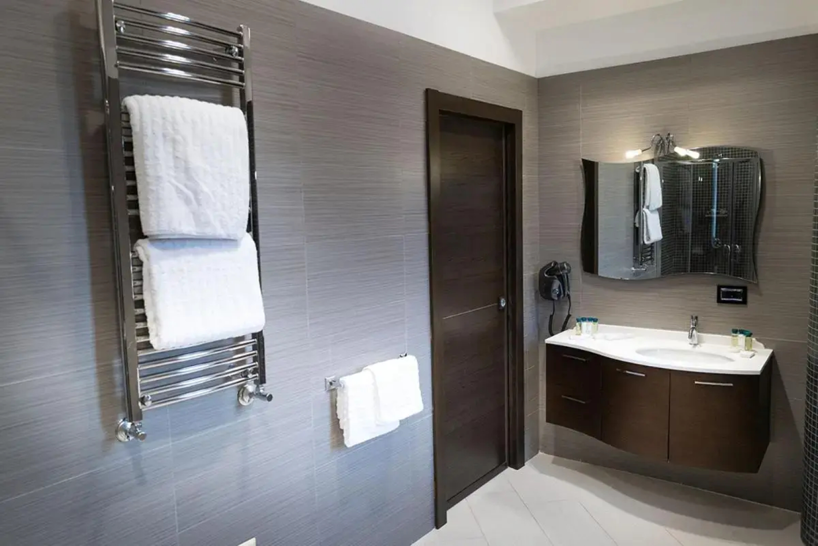 Villa Caribe Restaurant Resort & Spa