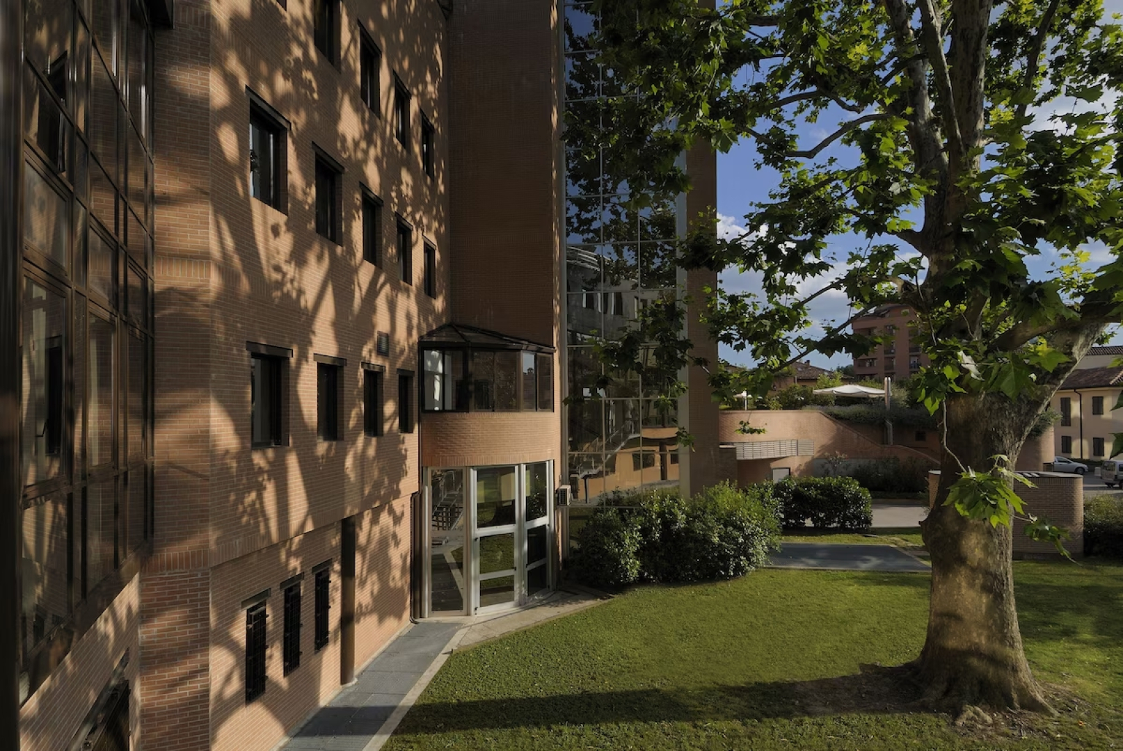 Отель Aemilia Bologna