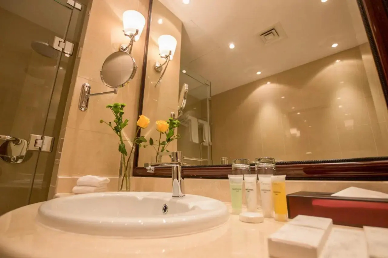 Отель Premium Strato