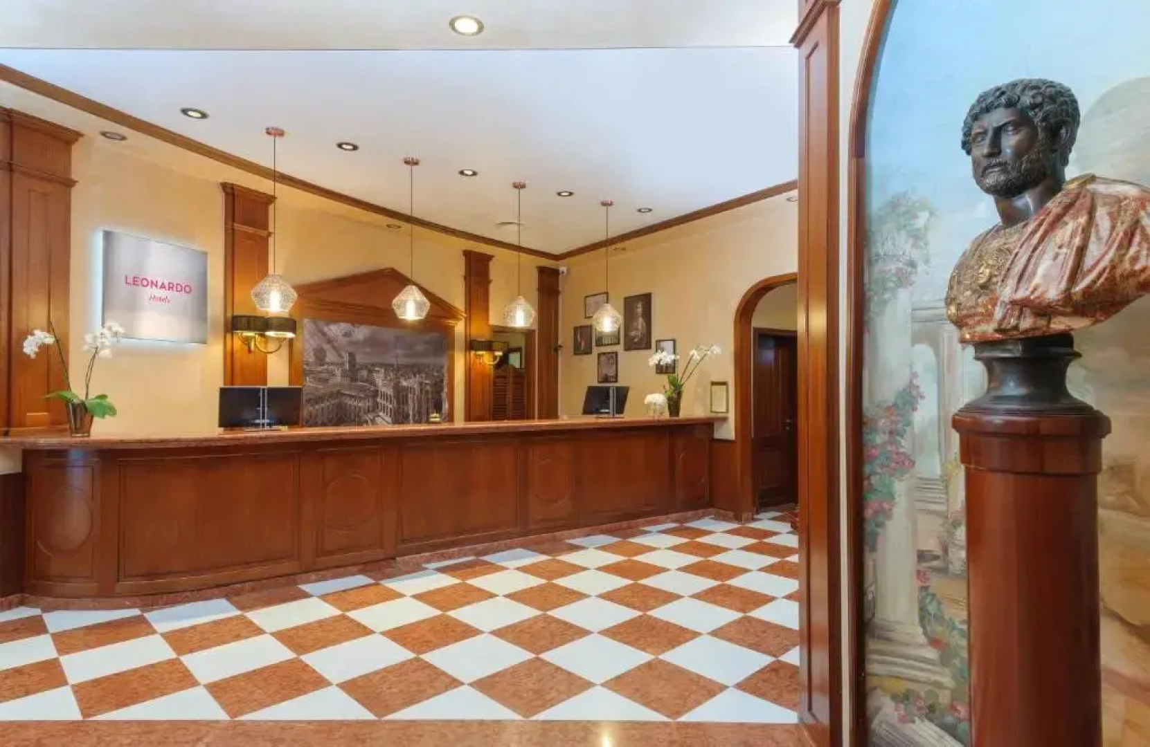 Отель Leonardo Hotel Milan City Center