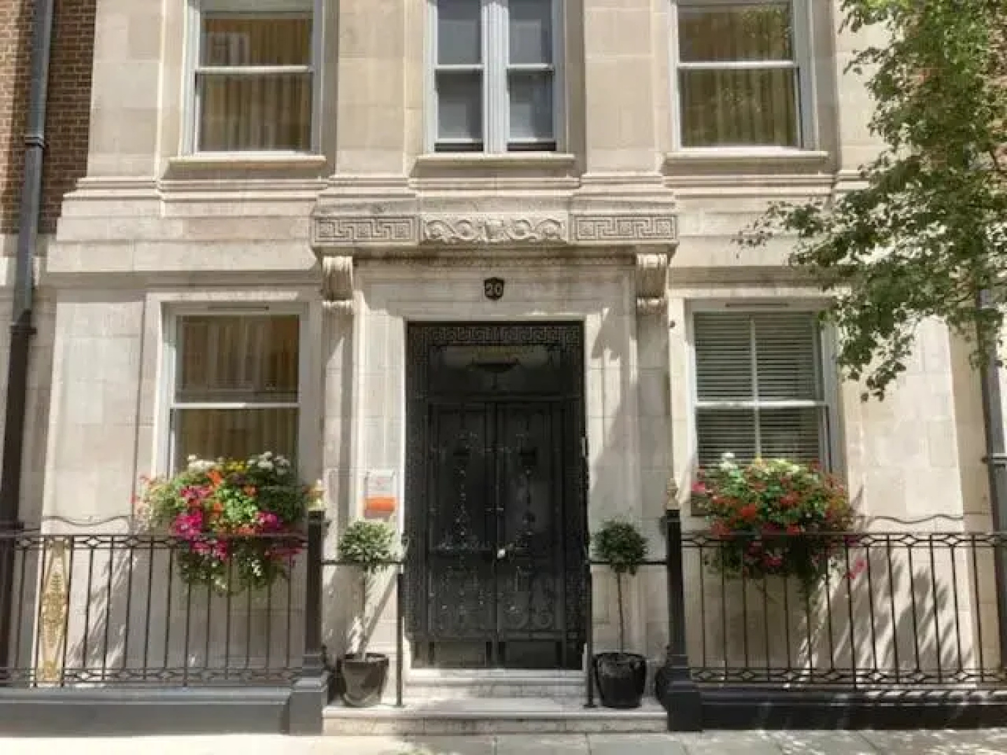 Astor Court Hotel
