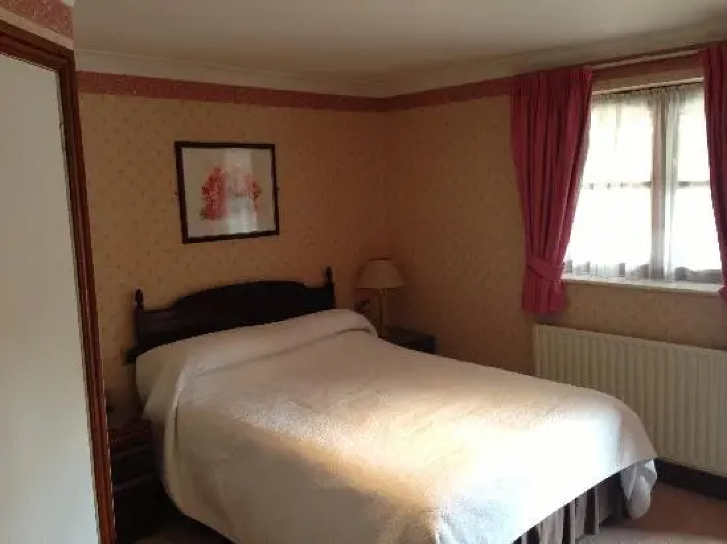 The Old Fourpenny Shop Hotel