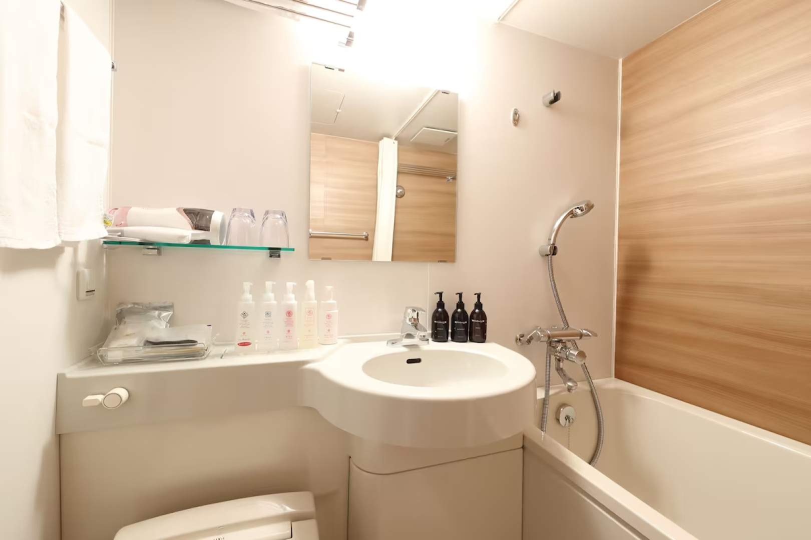 Отель Sakura Suite Osaka
