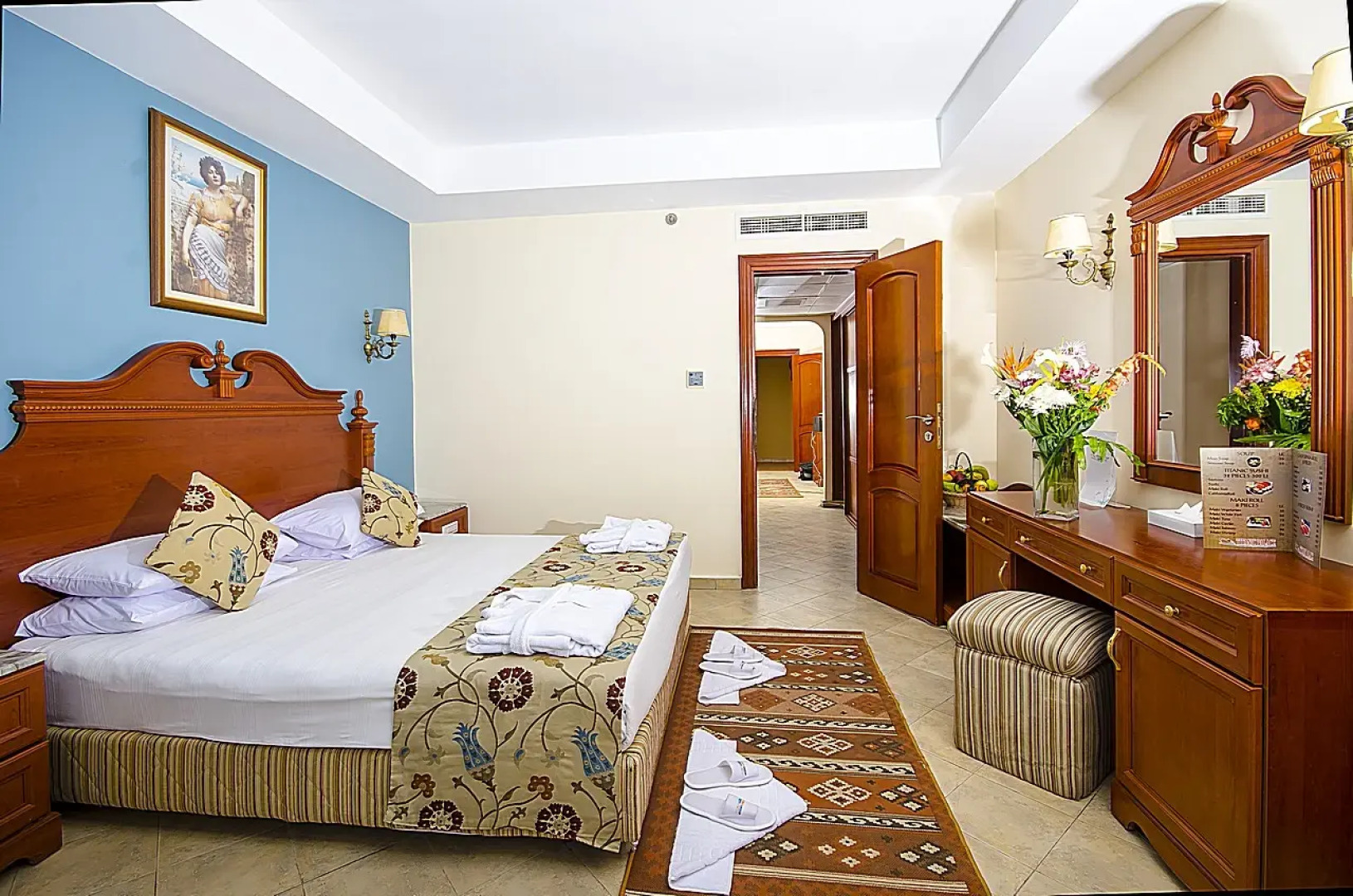 Titanic Palace - Families and Couples only