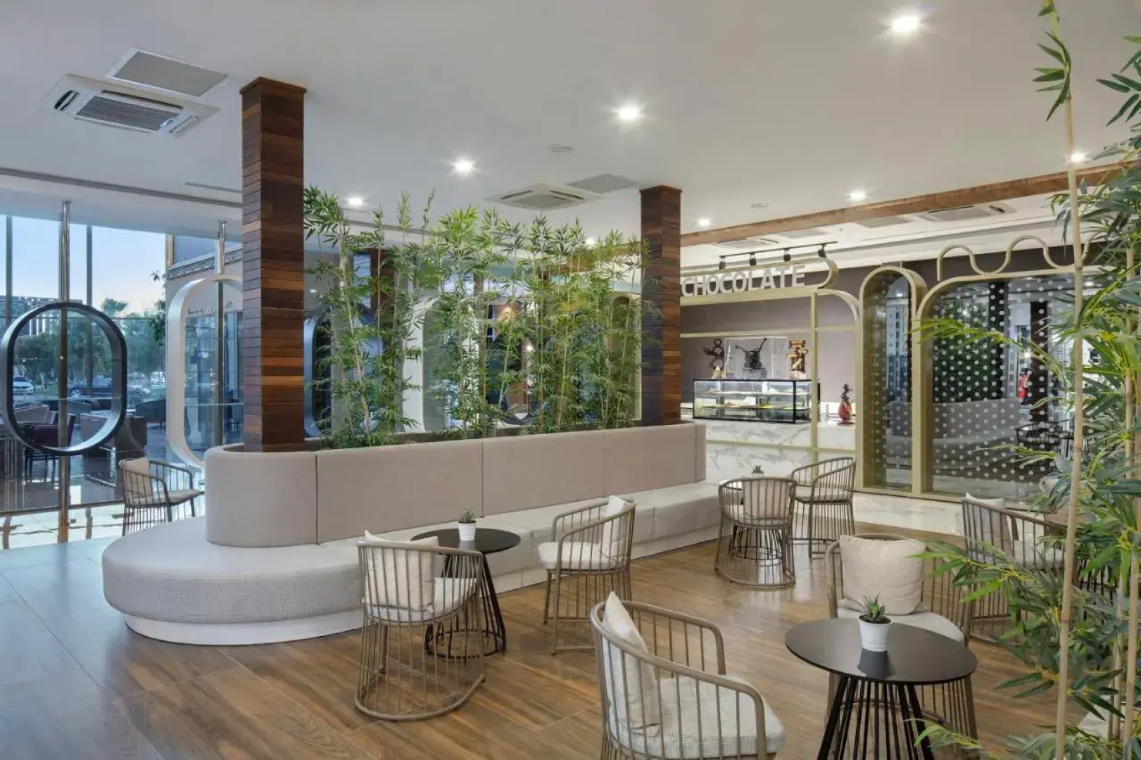 Nirvana Cosmopolitan