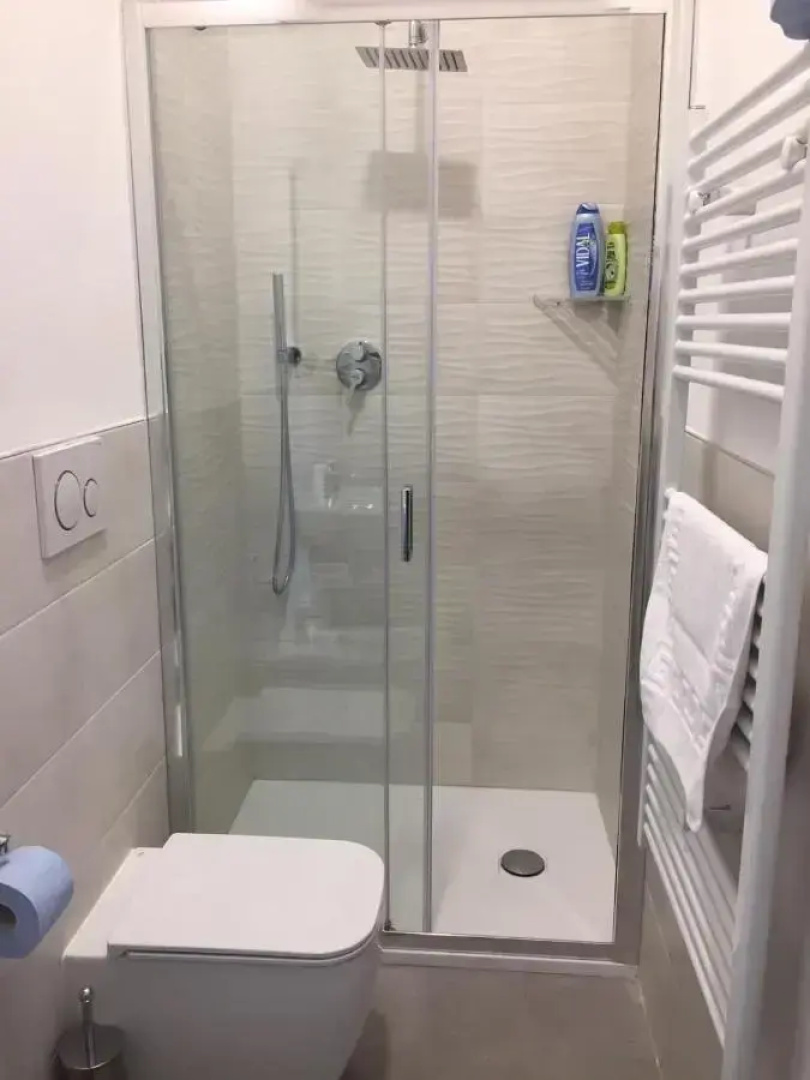 Отель Mambo Suites