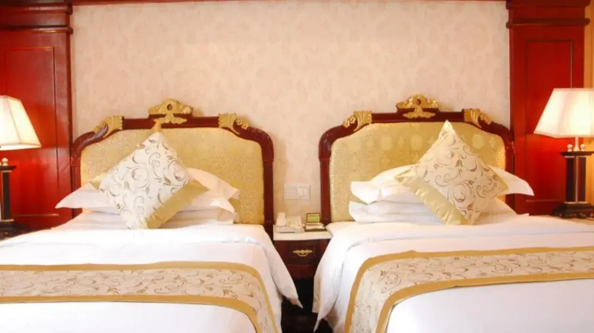 Vienna International Hotel Beihai Beibuwan Square Branch