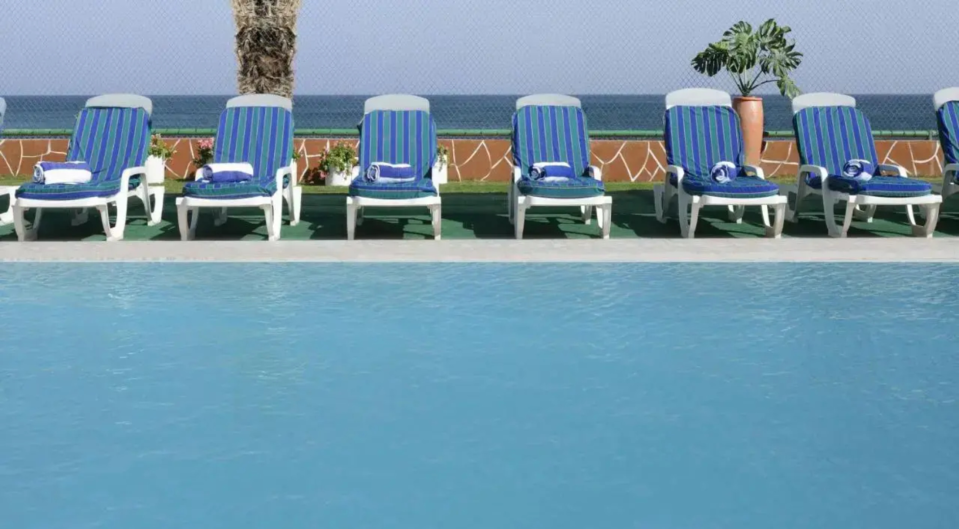Resort Sur Beach Holiday