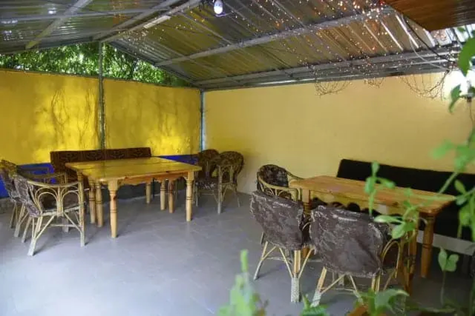 Molodezhnaya 8 Guest House