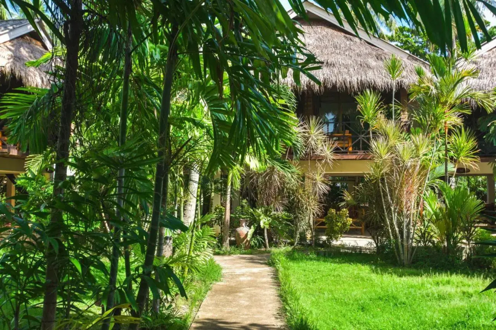 Отель Long Beach Chalet