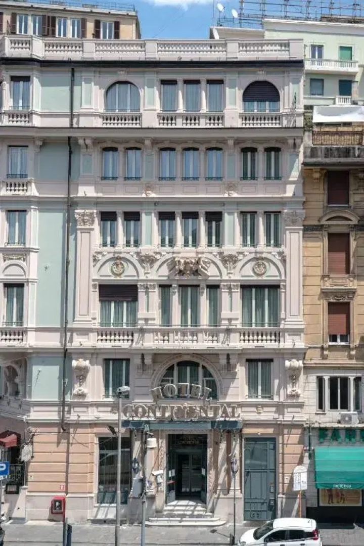 Отель Continental Genova