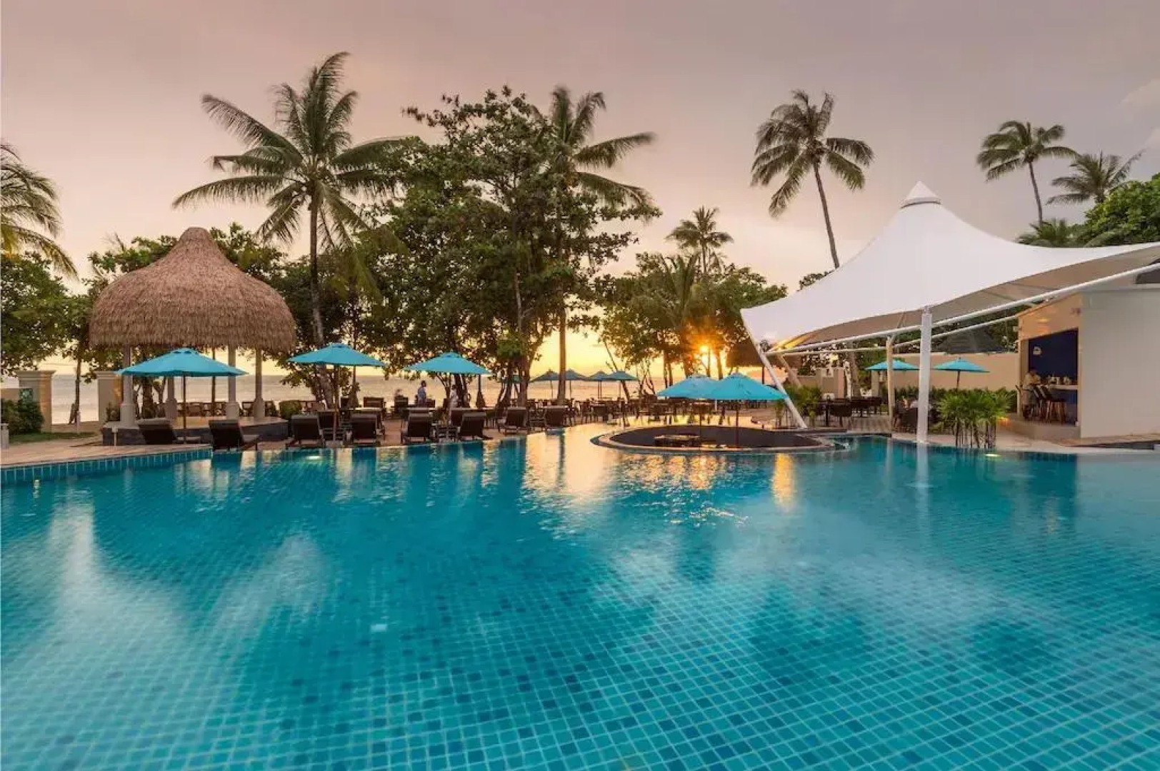 Отель Centara Ao Nang Beach Resort and Spa Krabi