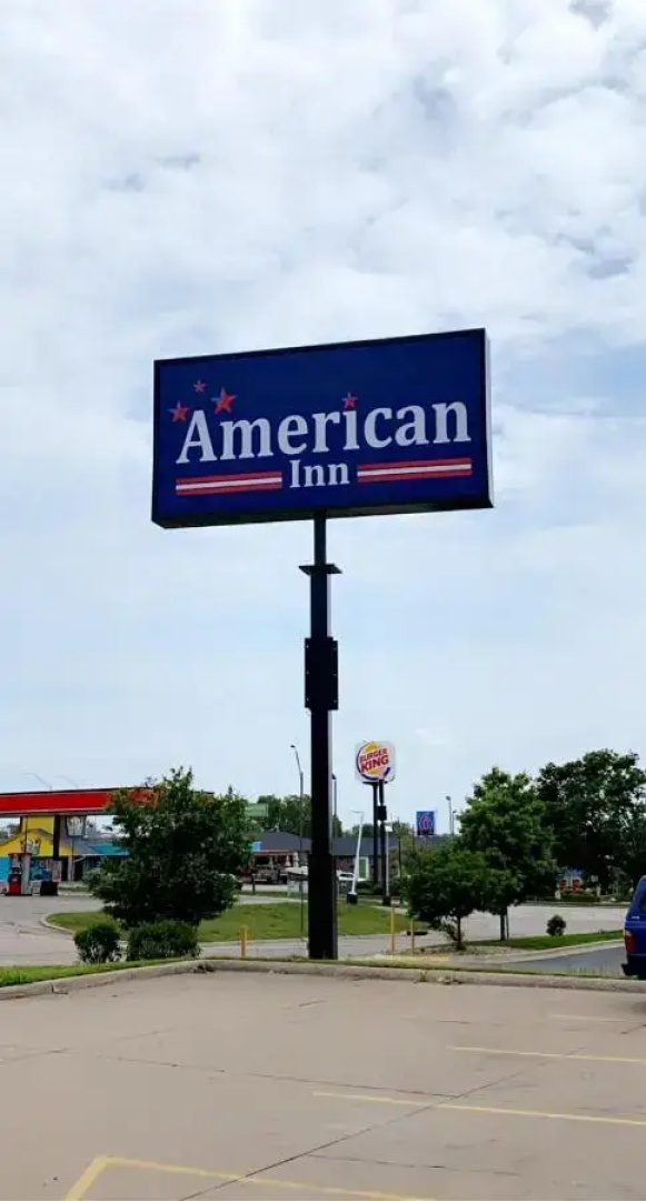 American Inn Cedar Rapids South