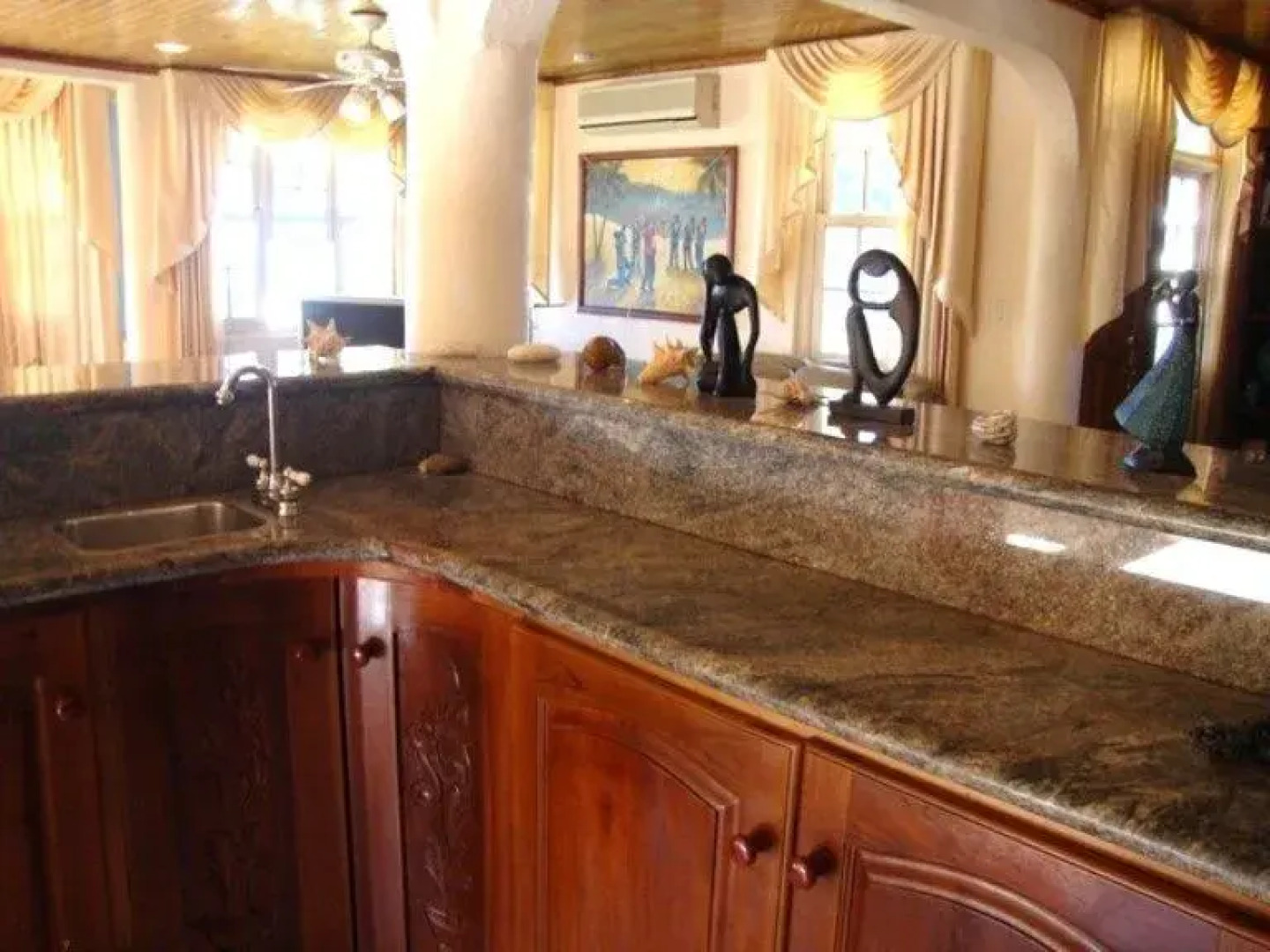 Paradise Majestic Beachfront