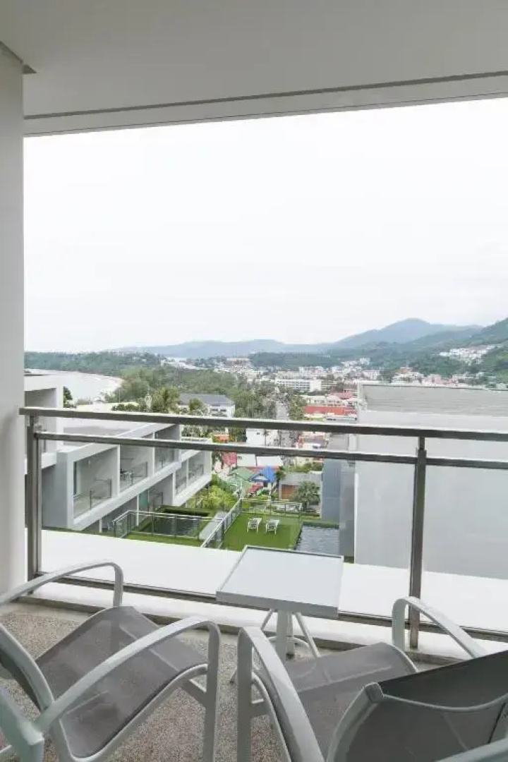 Sugar Palm Grand Hillside