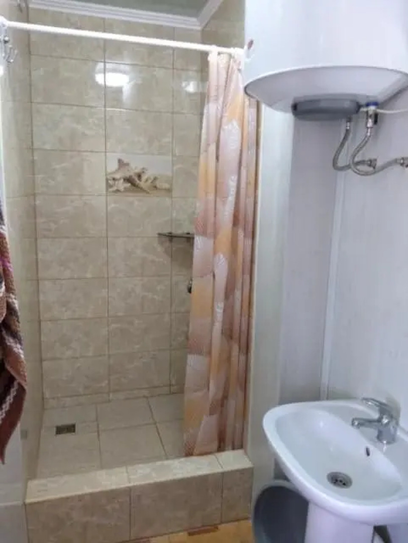 Molodezhnaya 8 Guest House