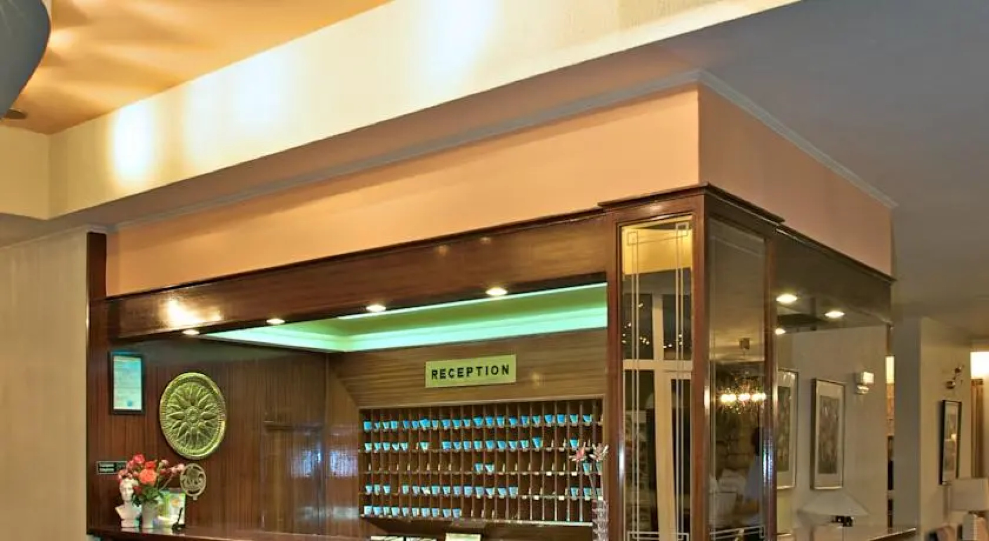 Alexandros Hotel