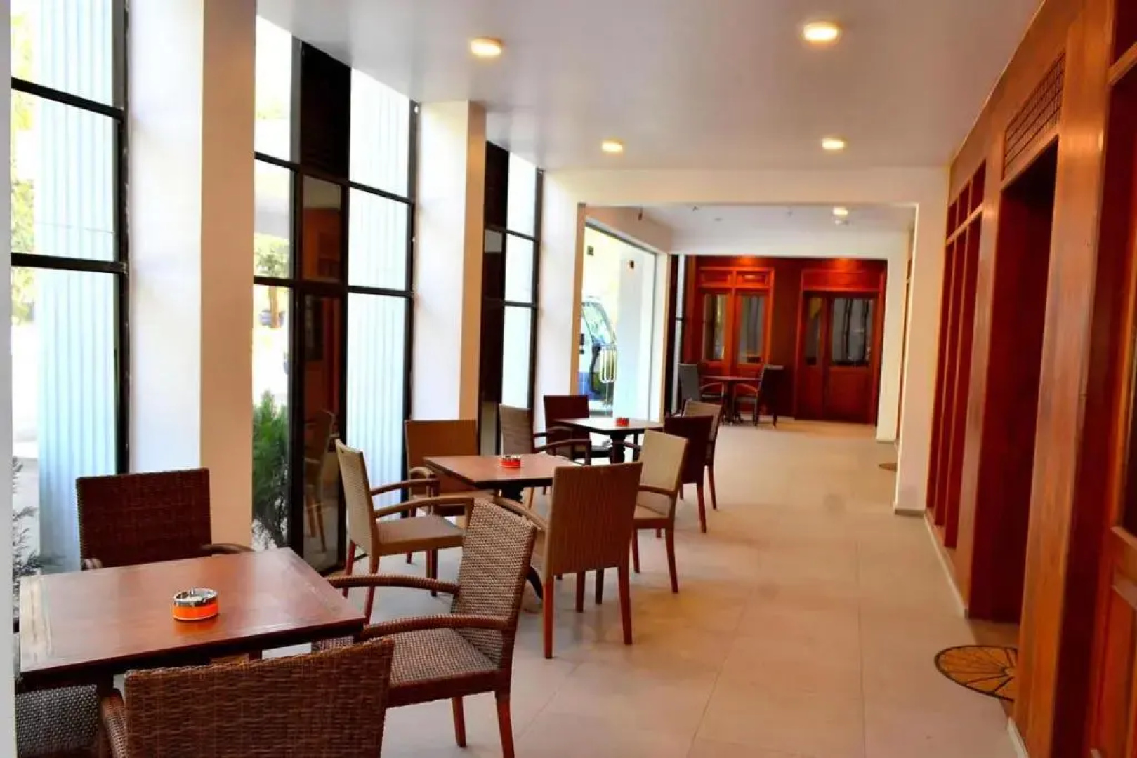Good Wood Airport Hotel