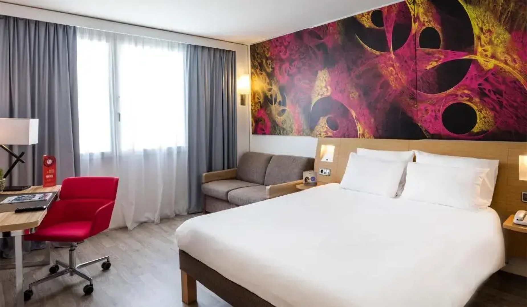 Отель Novotel Barcelona Cornella