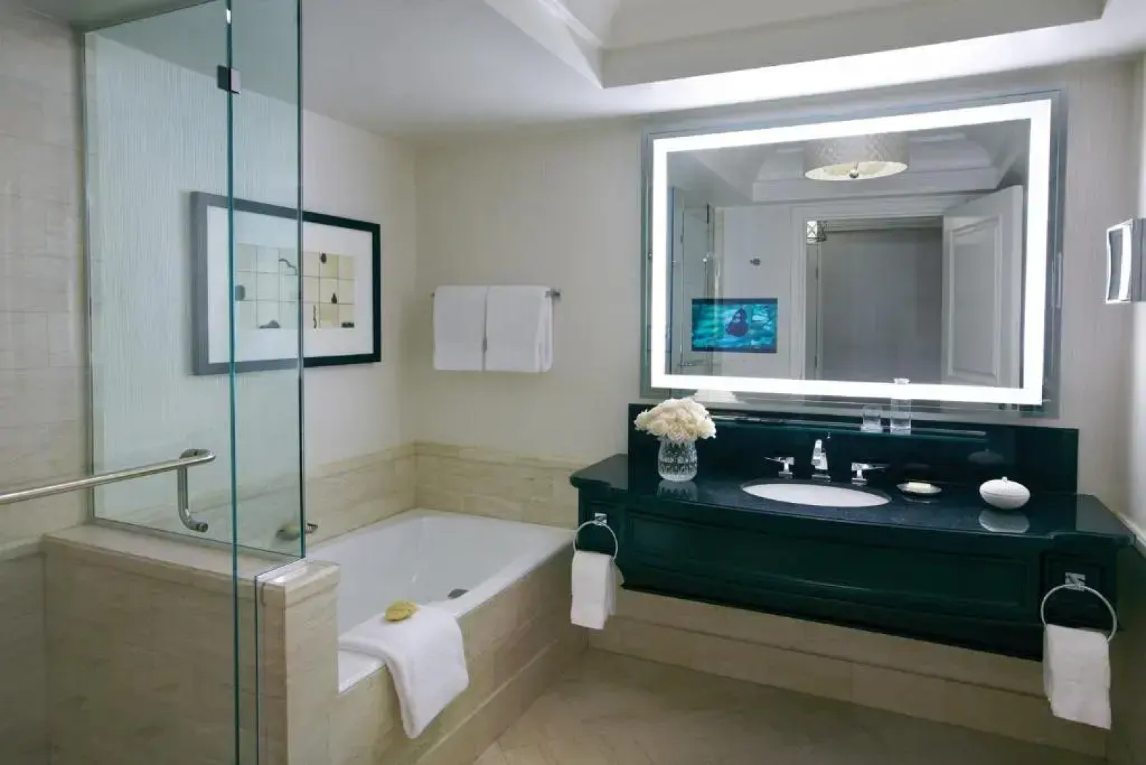 Отель Four Seasons Las Vegas