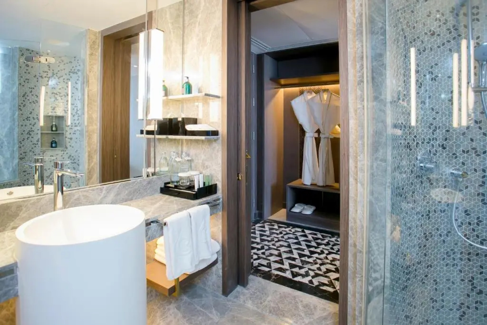 Centara Grand & Bangkok Convention Centre at CentralWorld