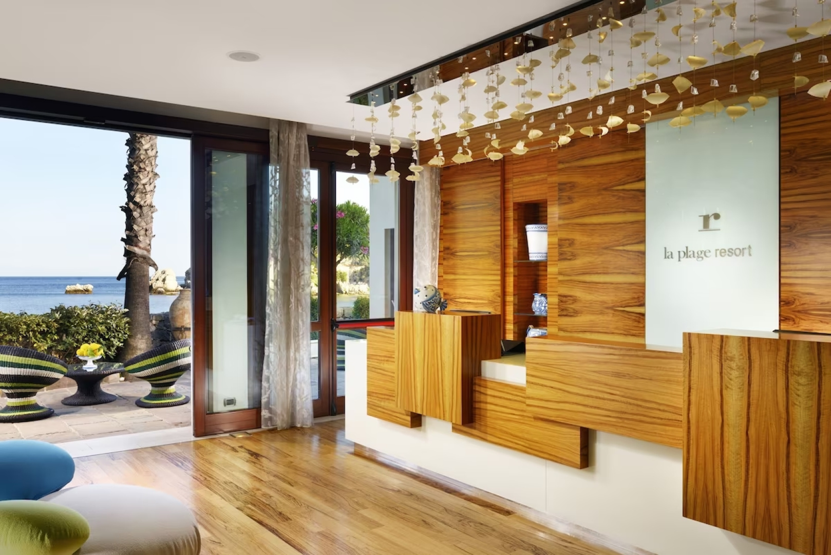 Курортный отель La Plage Resort