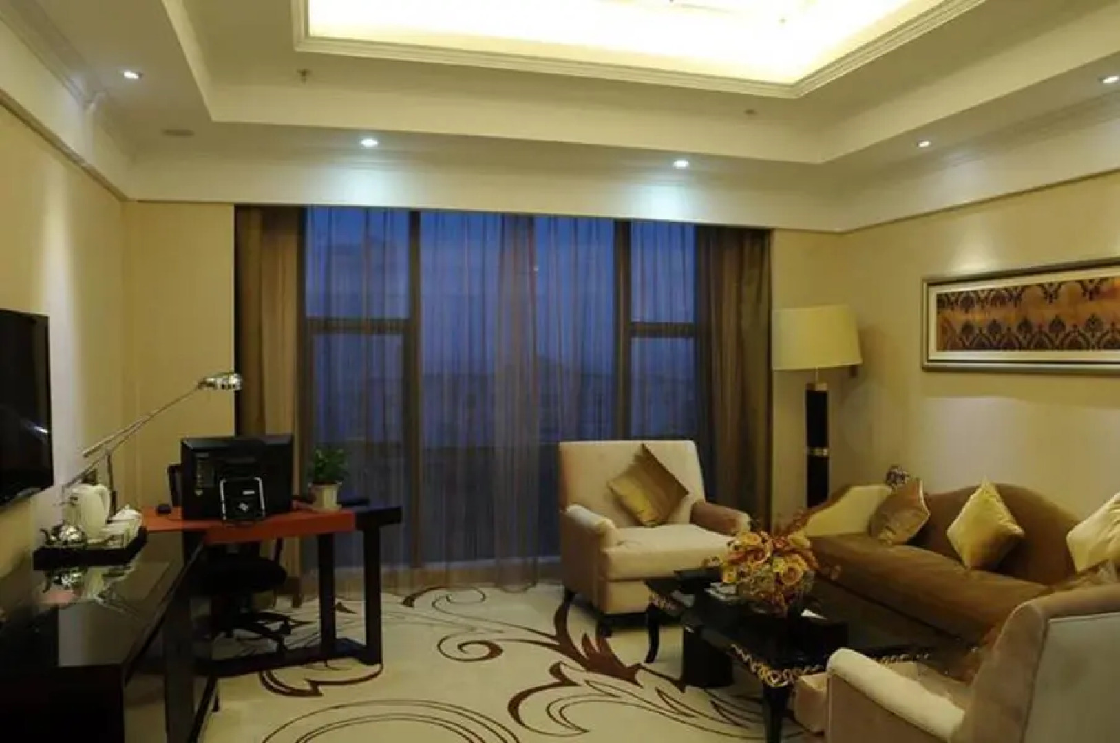 Shenshi Business Hotel