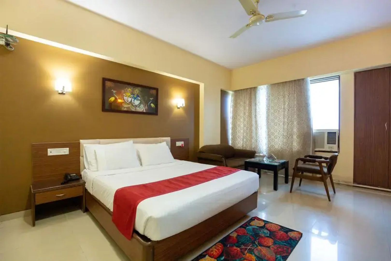 Hotel Express Inn Next To BigBazar	