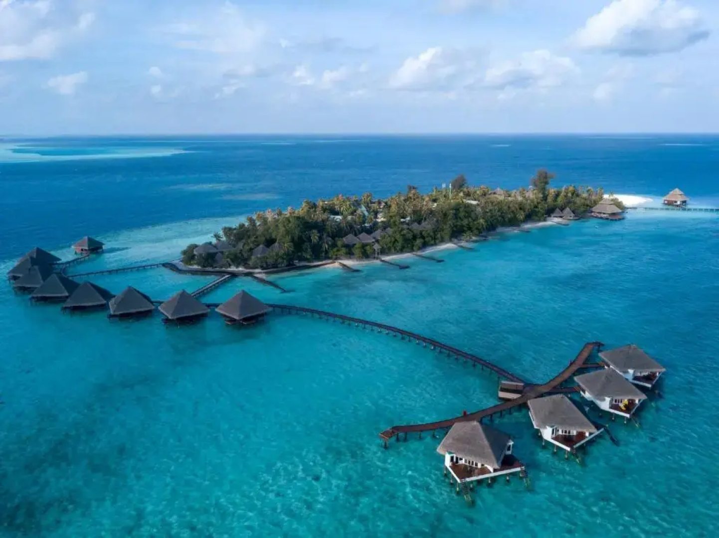 Отель Adaaran Club Rannalhi 