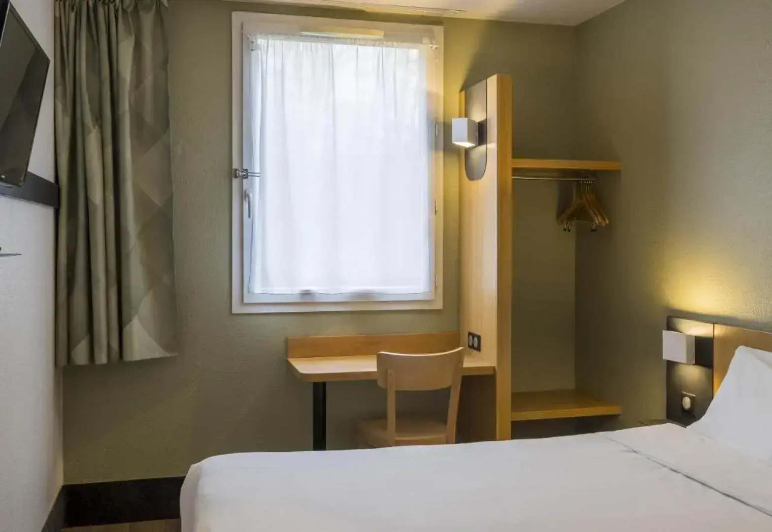 B&B HOTEL Auxerre Monéteau