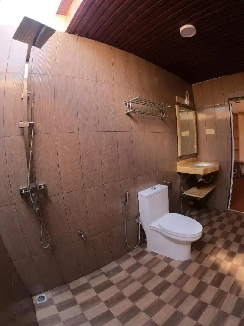 New Breeze Thoddoo Inn